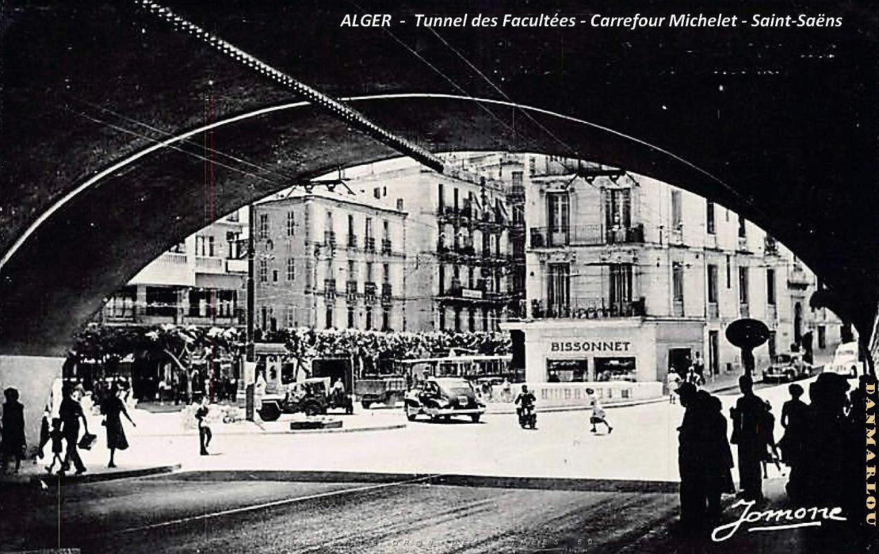 Alger - Tunnel des Facultees - Carrefour Michelet-Saint-Saens.jpg